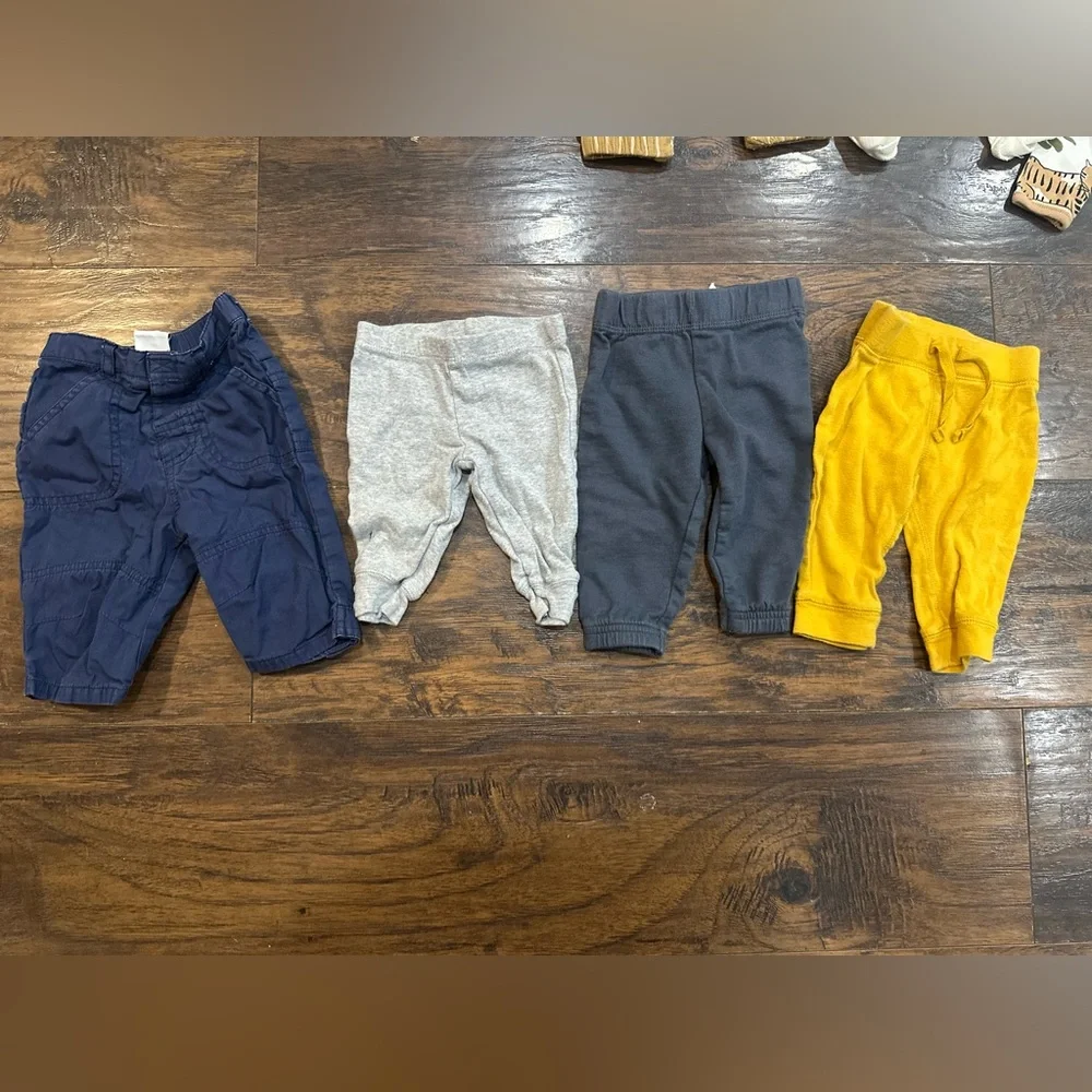 Bundle of baby boy clothes - Picture 3 of 7